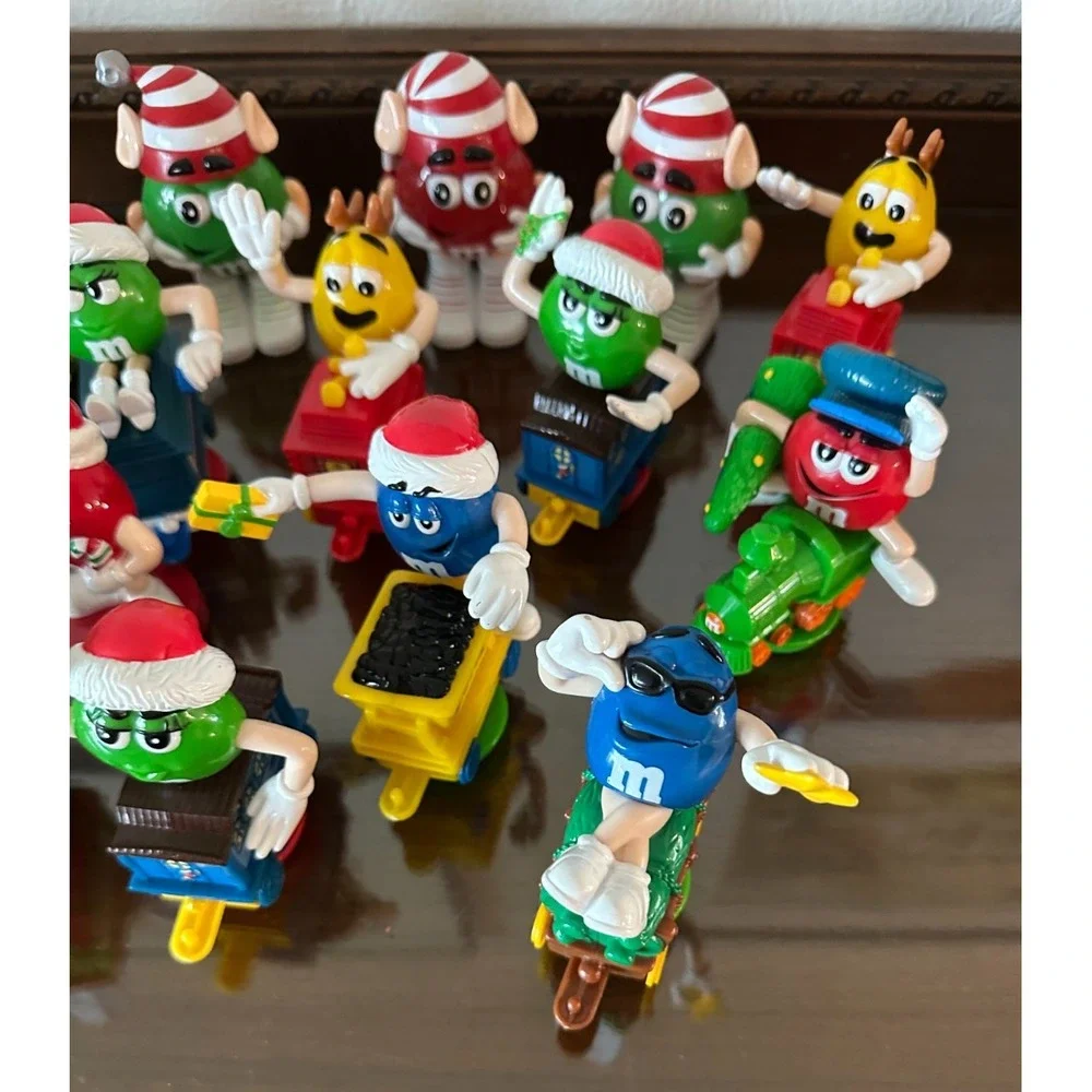 M&M's Christmas‎ Train Series 19 Candy Toppers Engine & Caboose
